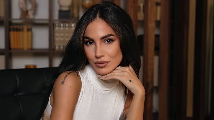 Giulia De Lellis Biography: Age, Boyfriend, Career, Net Worth, Brand, Books, Instagram, Height, Parents