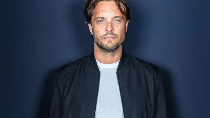 Bas Smit Biography: Age, Wife, Children, Net Worth, Career, Business, Nationality, TV Shows, Instagram