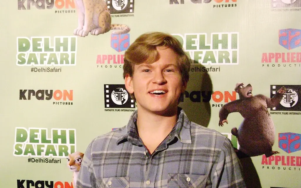 Doug Brochu Biography: Net Worth, Age, Parents, Siblings, Movies & TV Shows, Height, Nationality, Spouse