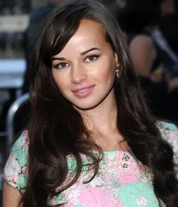Ashley Rickards Biography: Height, Movies & TV Shows, Age, Net Worth, Education, Parents, Nationality, Husband