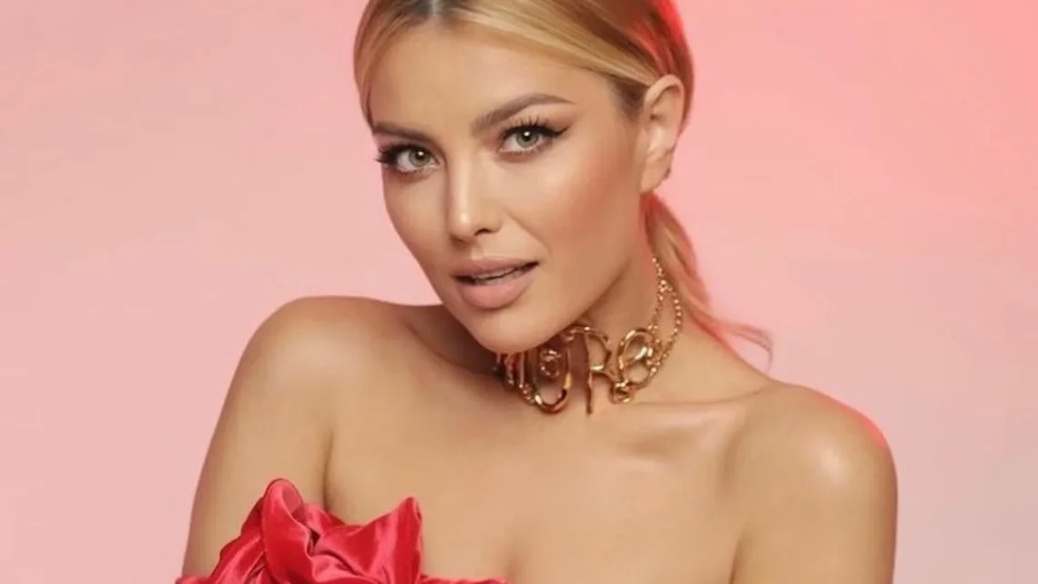 Elena Gheorghe Biography: Husband, Net Worth, Age, Height, Songs, Ethnicity, Instagram, Parents