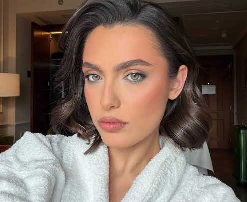 Alexia Eram Biography: Ethnicity, TikTok, Parents, Height, Age, Height, Boyfriend, Net Worth