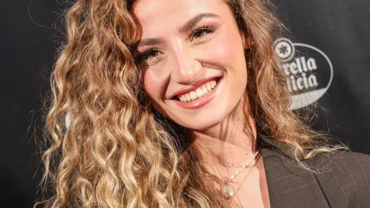 Sofia Surferss Biography: Age, Siblings, Net Worth, Height, Parents, Book, Nationality, TikTok