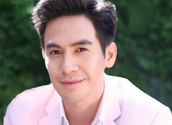 Thanavat Vatthanaputi Biography: Ethnicity, Parents, Net Worth, Wife, Movies, Age, Height