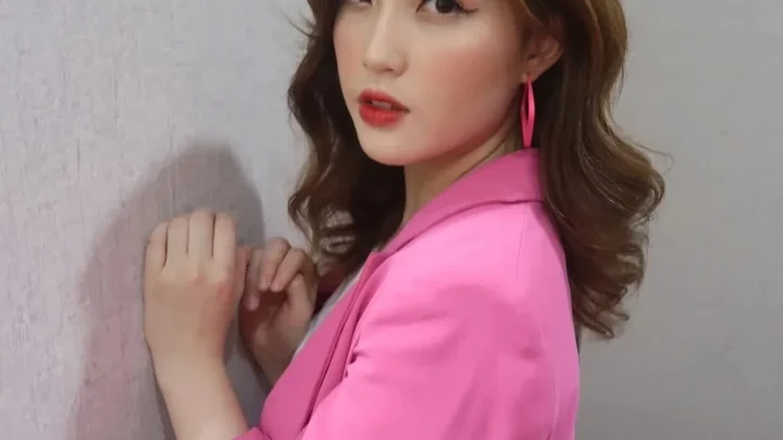 Shinta Naomi Biography: Age, Net Worth, Height, Partner, Parents, Songs, Movies & TV Shows, Awards, YouTube