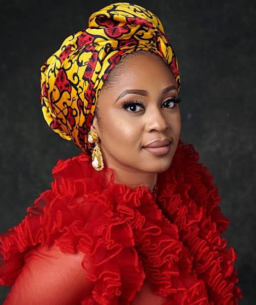 Muna Biography: Age, Husband, Parents, Net Worth, Height, Songs, Movies, Instagram, Nationality