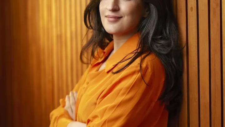 Parisa Amiri Biography: Age, Parents, Net Worth, Partner, Height, TV Shows, Podcast, Nationality