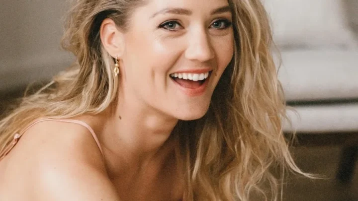 Doutzen Kroes’ sister, Rens Kroes Biography: Age, Net Worth, Daughter, Books, Height, Nationality, Partner, Blog