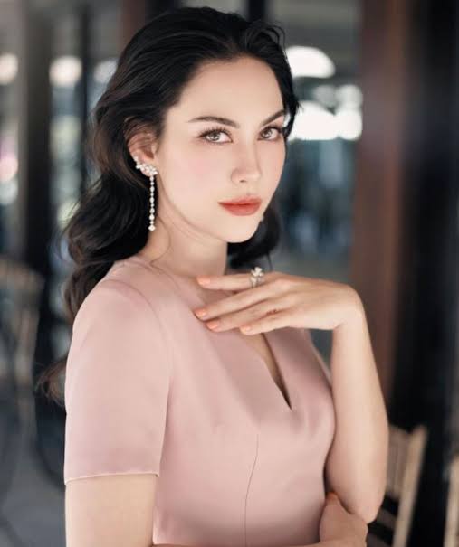 Peranee Kongthai Biography: Husband, Net Worth, Age, Height, Ethnicity, Movies, Instagram