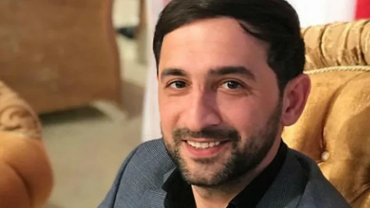 Pərviz Bülbülə Biography: Age, Albums, Songs, Net Worth, Parents, Collaborations, Height, Spouse