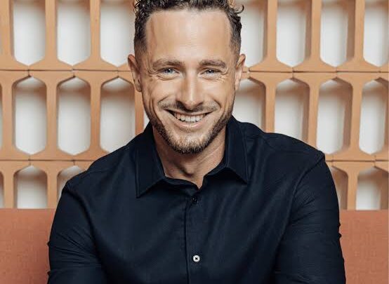 Milan Bardún Biography: Age, Wife, Parents, Net Worth, Height, Blog, Books, Wiki