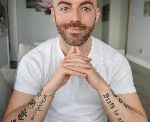 Matthew Santoro Biography: Age, Wife, Net Worth, Career, Children, Height, YouTube, Nationality