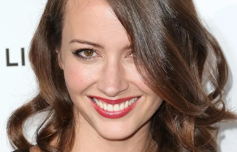 Amy Acker Biography: Age, Husband, Children, Height, Net Worth, Angel, Movies, Career