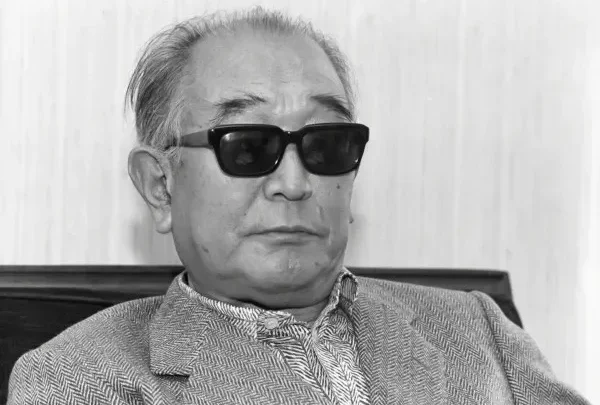 Akira Kurosawa Biography: Age, Wife, Children, Net Worth, Height, Parents, Films, Legacy, Books