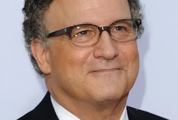 Albert Brooks Biography: Age, Wife, Children, Net Worth, Height, Parents, TV Shows, Career, Movies