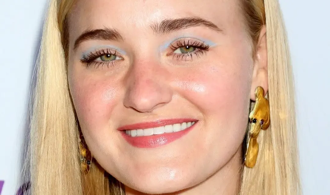 AJ Michalka Biography: Age, Boyfriend, Sister, Net Worth, Height, Parents, Movies, Career