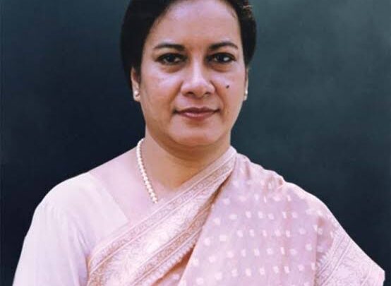 Iffat Ara Dewan Biography: Songs & Albums, Children, Ethnicity, Age, Net Worth, Height, Spouse, Parents