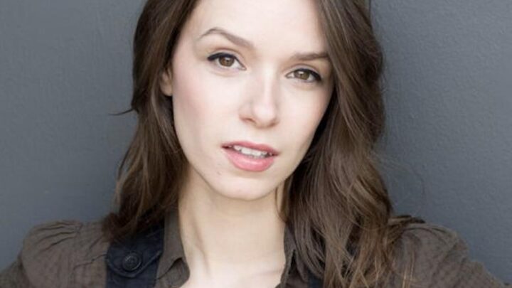 Alex Essoe Biography: Age, Net Worth, Height, Parents, Husband, Horror Films, Career