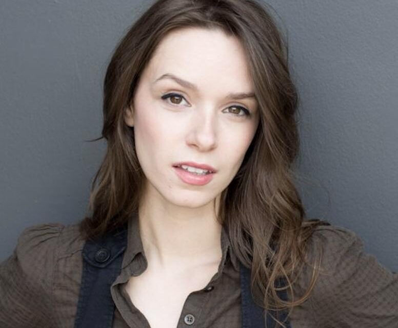 Alex Essoe Biography: Age, Net Worth, Height, Parents, Husband, Horror Films, Career