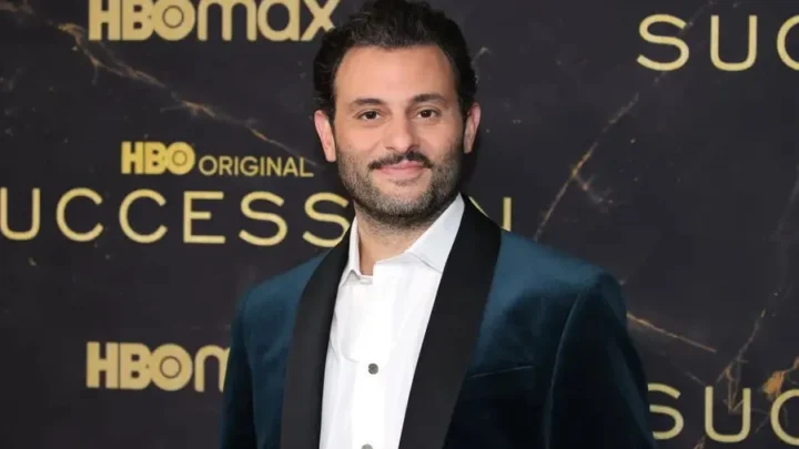 Arian Moayed Biography: Age, Wife, Children, Height, Net Worth, Succession, Broadway, Career