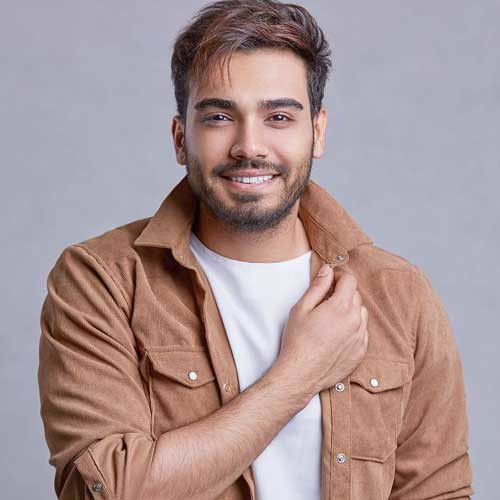 Sina Derakhshande Biography: Religion, Album, Instagram, Ethnicity, Net Worth, Age, Girlfriend, Height