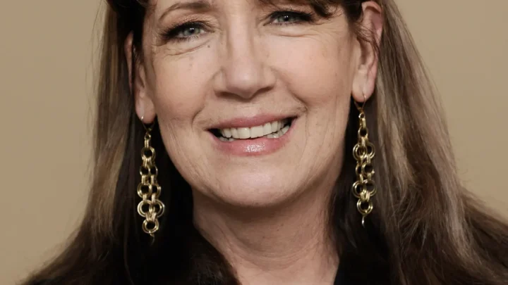 Ann Dowd Biography: Age, Husband, Children, Net Worth, The Handmaid’s Tale, Emmy, Career, Movies, TV Shows