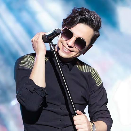 Mohsen Ebrahimzadeh Biography: Ethnicity, Parents, Instagram, Songs, Net Worth, Age, Girlfriend, Height