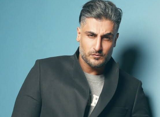 Shahab Mozaffari Biography: Age, Wife, Ethnicity, Songs, Net Worth, Songs, Parents, Religion, Height