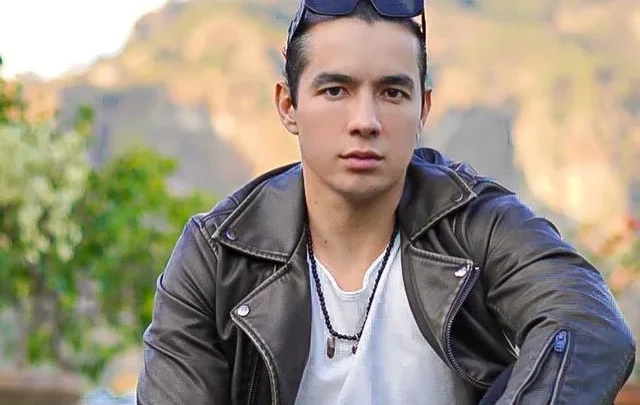 Mau McMahon Biography: Age, Girlfriend, Children, Net Worth, Parents, Height, YouTube, Nationality