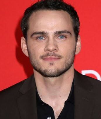 Alex Neustaedter Biography: Parents, Religion, Awards, Height, Movies, Girlfriend, Age, Net Worth