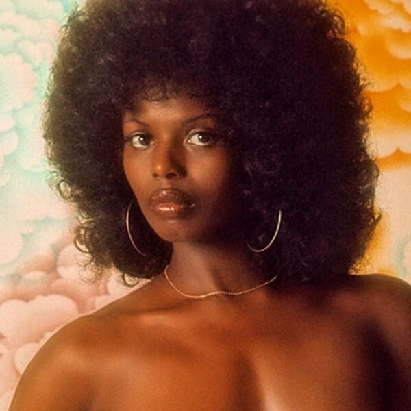 Azizi Johari Biography: Age, Playboy, Net Worth, Parents, Height, Movies & TV Shows