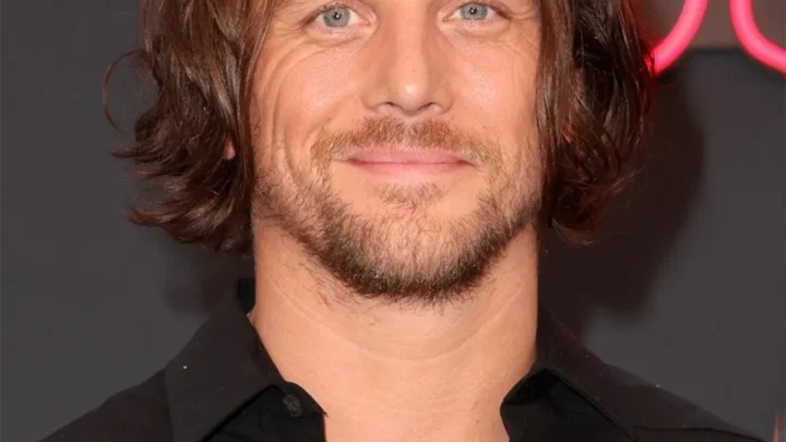 Ben Robson Biography: Awards, Ethnicity, Net Worth, Age, Height, Movies, Parents, Girlfriend