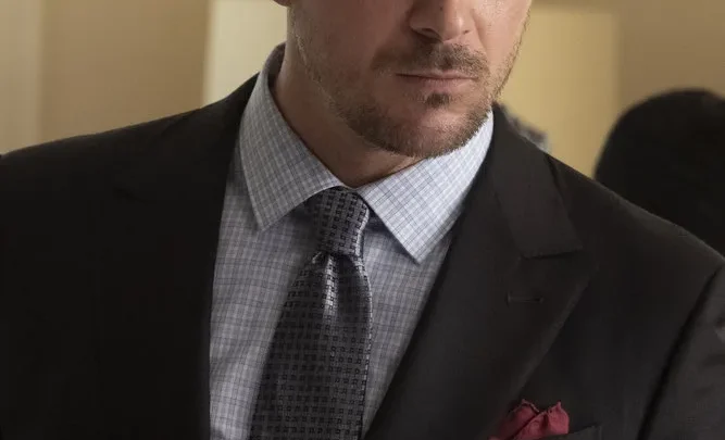 Barry Sloane Biography: Books, Height, Ethnicity, Parents, Instagram, Net Worth, Age, Movies, Awards