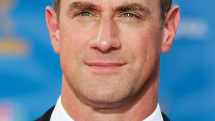 Christopher Meloni Biography: Age, Wife, Children, Net Worth, Parents, Height, Movies & TV Shows