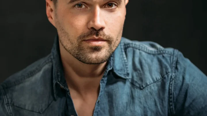 Brett Dalton Biography: Parents, Movies, Religion, Height, Ethnicity, Net Worth, Awards, Girlfriend, YouTube
