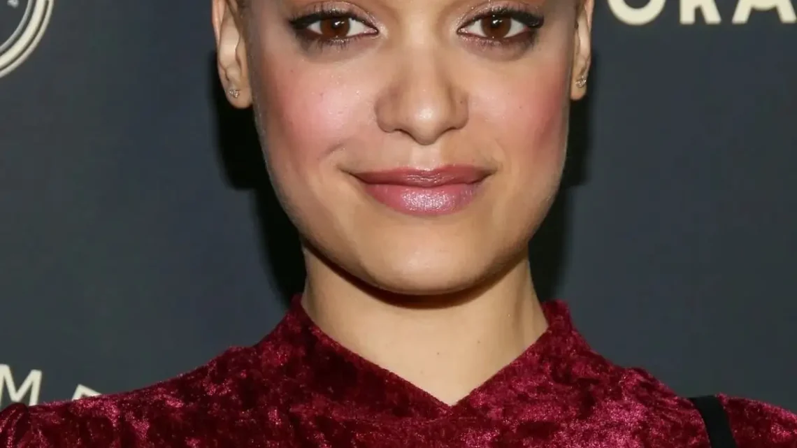 Britne Oldford Biography: Parents, Religion, Height, Movies, YouTube, Age, Partner, Ethnicity, Awards