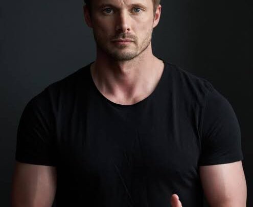 Bradley James Biography: Movies, Parents, Religion, Age, Height, Ethnicity, Awards, Instagram, Girlfriend