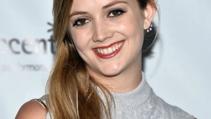 Billie Lourd Biography: Parents, Awards, Movies, Height, Net Worth, Age, Husband, Religion, Instagram
