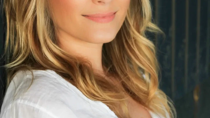 Bonnie Somerville Biography: Parents, Religion, Songs, Husband, Instagram, Height, Ethnicity, Movies, Net Worth, Age