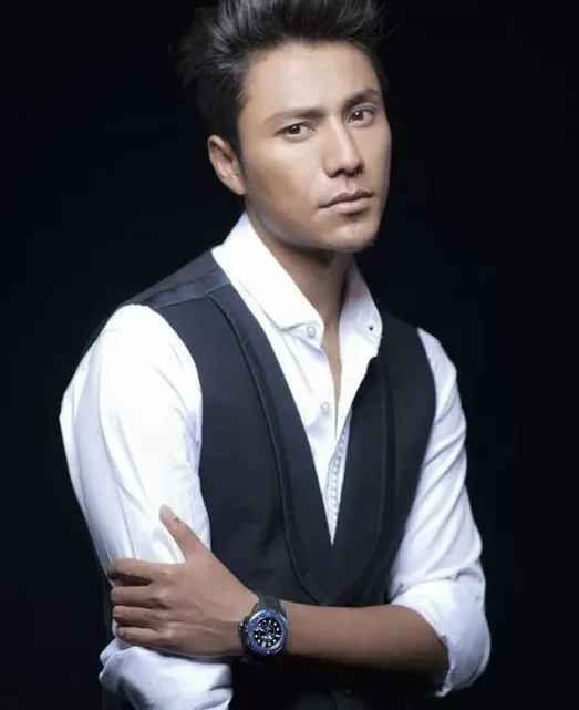 Chen Kun Biography: Ethnicity, Parents, Movies, Height, Net Worth, Songs, Girlfriend, Religion, Son