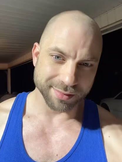 Casey Van Arsdale Biography: Age, Parents, Net Worth, Spray Paint Art, Girlfriend, TikTok, YouTube