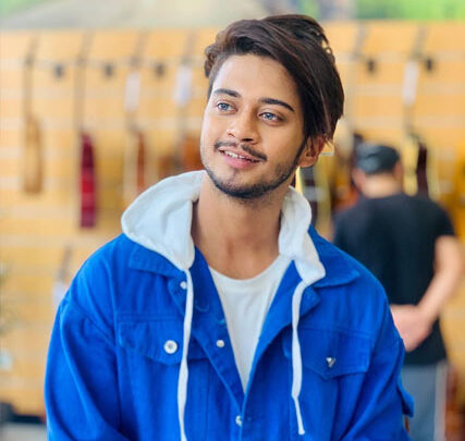 Hasnain Khan Biography: Ethnicity, TikTok, Girlfriend, Age, Parents, Height, Net Worth