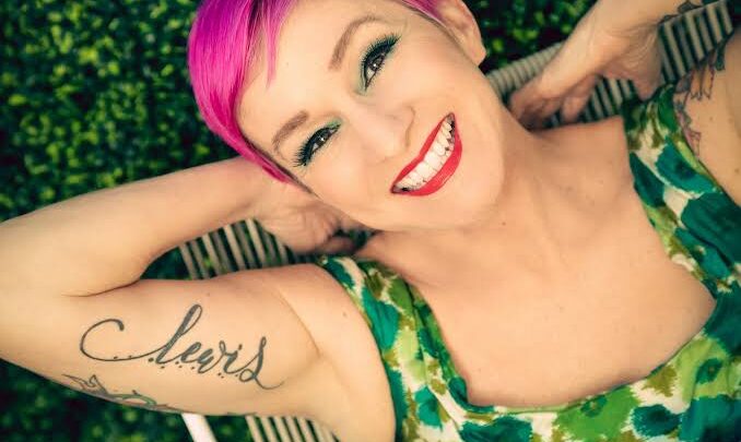 Crystal Lewis Biography: Children, Net Worth, Songs, Instagram, Parents, Height, Partner, Age