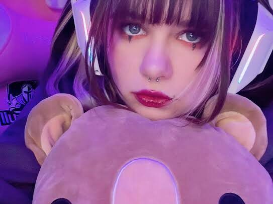 Nyannyancosplay Bio: Age, Net Worth, TikTok, Dogs, Height, Real Name,  Instagram