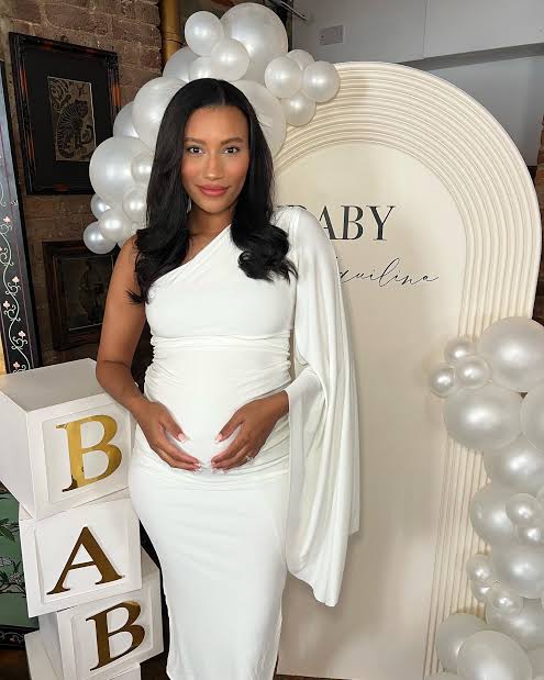 Annabell Newman Bio: Age, Husband, Net Worth, Height, Career, TikTok, Instagram