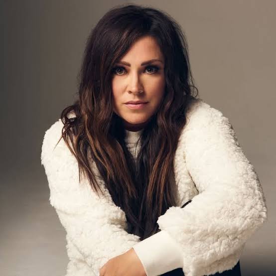Kari Jobe Biography: Songs, Awards, Age, Husband, Ethnicity, Net Worth, Children, YouTube