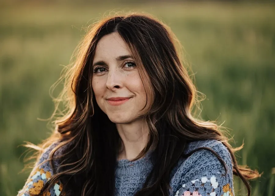 Laura Hackett Park  Biography: Husband, Ethnicity, Age, Songs, Religion, Height, Net Worth