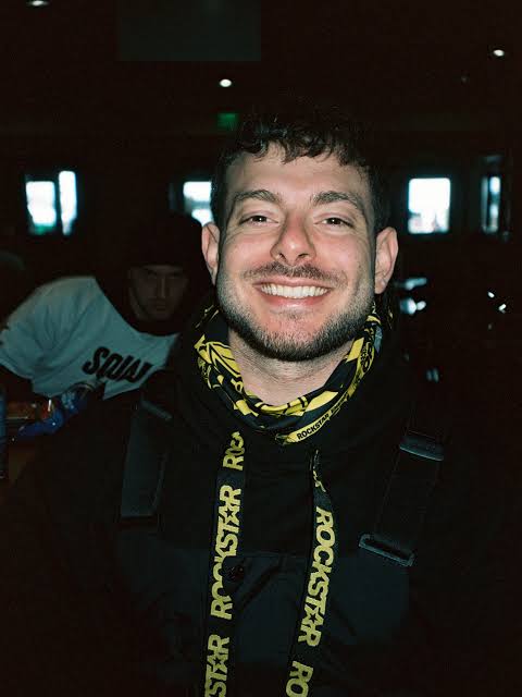 fpsDeny Bio: Age, Height, Net Worth, Full Squad, TikTok, Nationality, Career, Girlfriend, Ethnicity