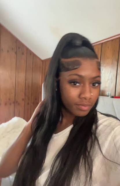 Naveah Lovett Biography: Age, Height, Net Worth, Parents, TikTok, Siblings, Boyfriend, Career