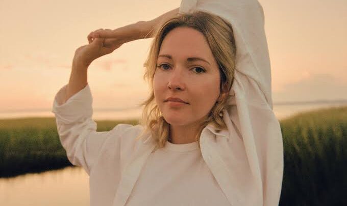 Ailbhe Reddy Biography: Age, Albums, Songs, Net Worth, Parents, Husband, Height, Instagram